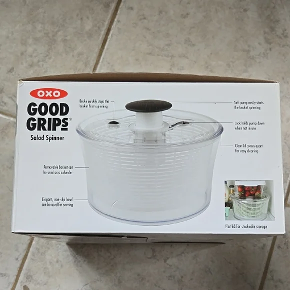 OXO Good Grips Salad Spinner - Picture 3 of 5